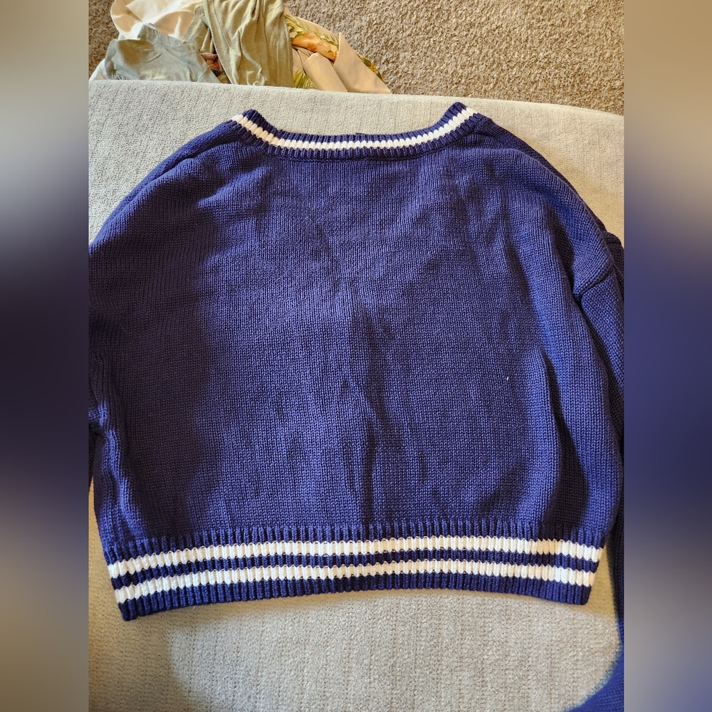 Cropped Cardigan - Picture 2 of 3